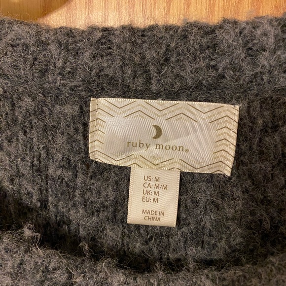 Ruby Moon sweater - Picture 3 of 5